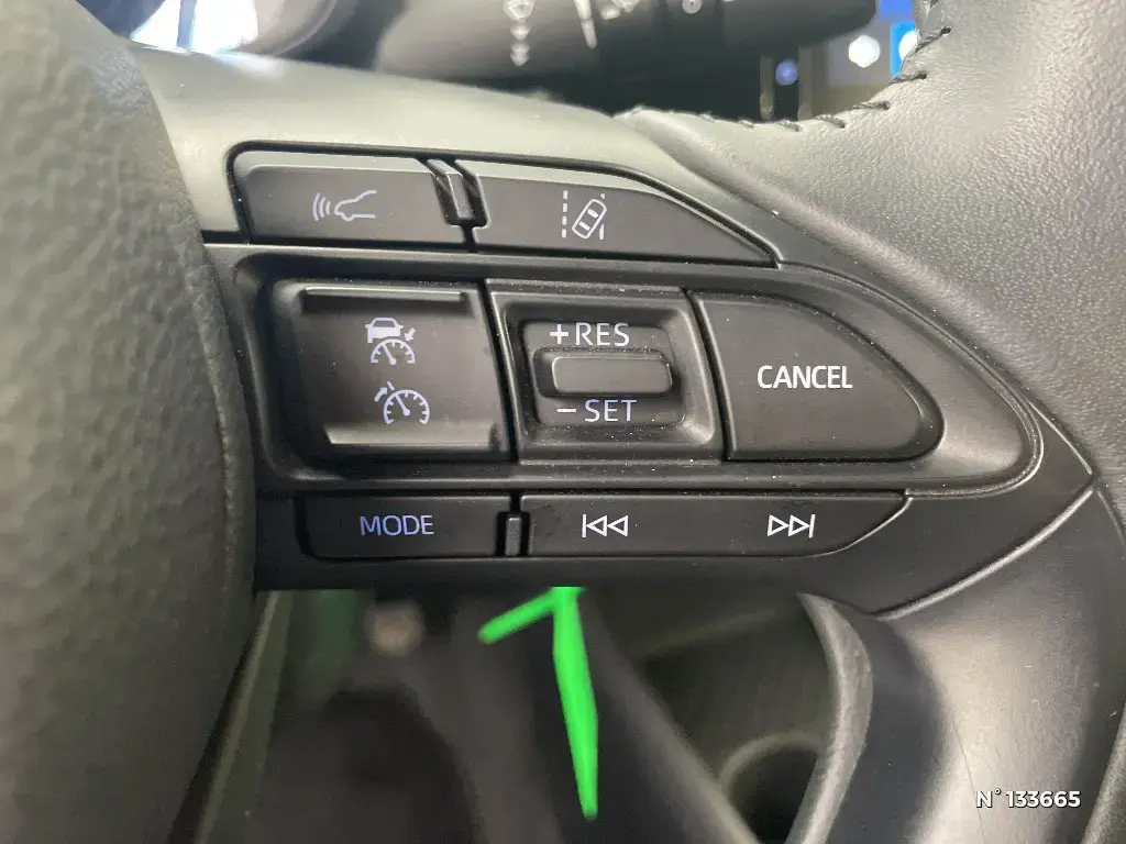 TOYOTA AYGO X - Miniature 18