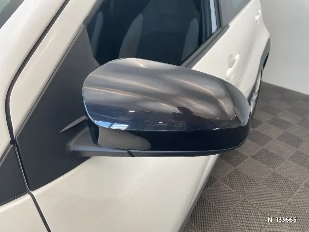 TOYOTA AYGO X - Miniature 23