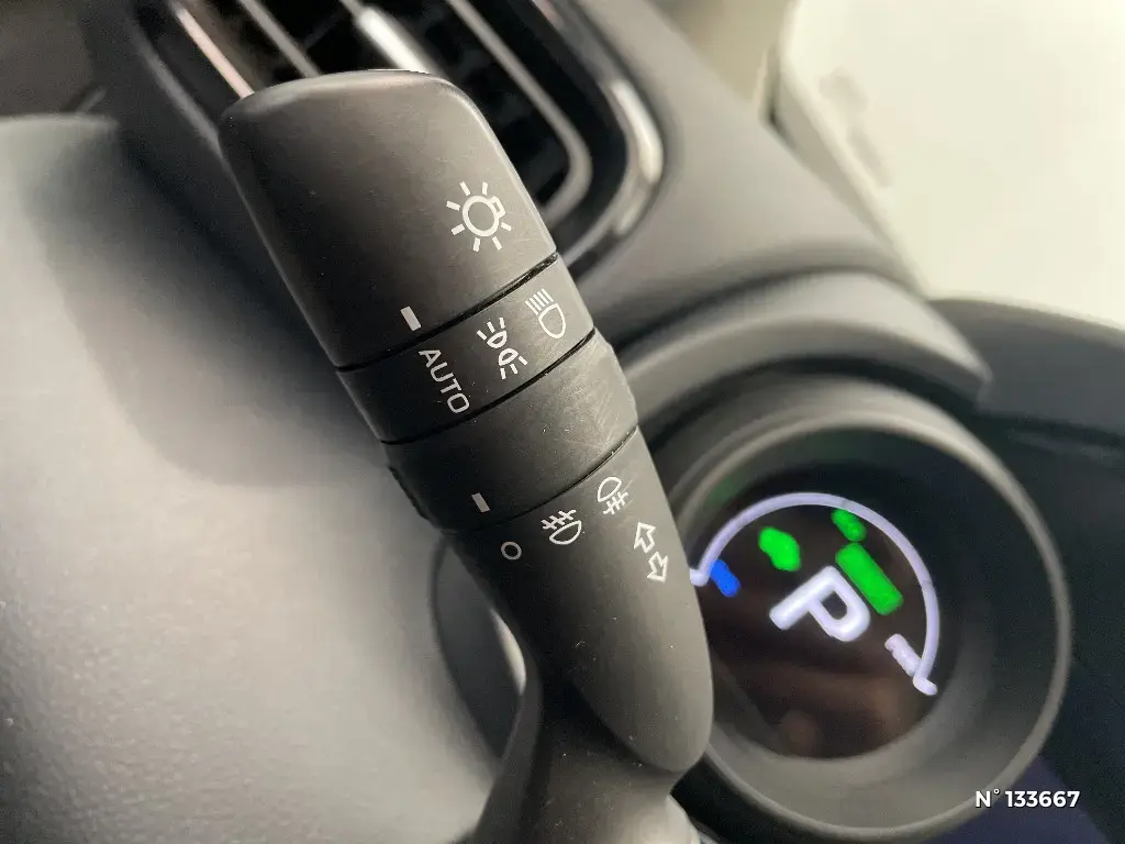 TOYOTA YARIS CROSS I - Miniature 15