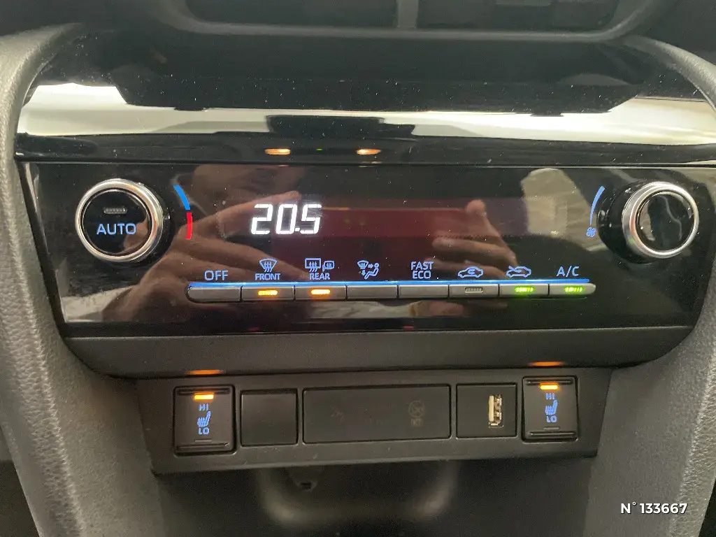 TOYOTA YARIS CROSS I - Miniature 18