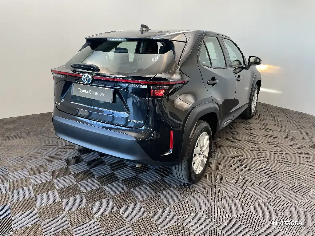 TOYOTA YARIS CROSS I - Miniature 2