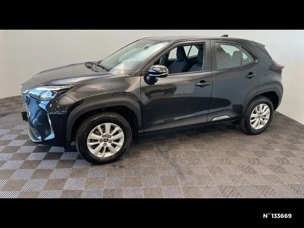 TOYOTA YARIS CROSS I - Miniature 4