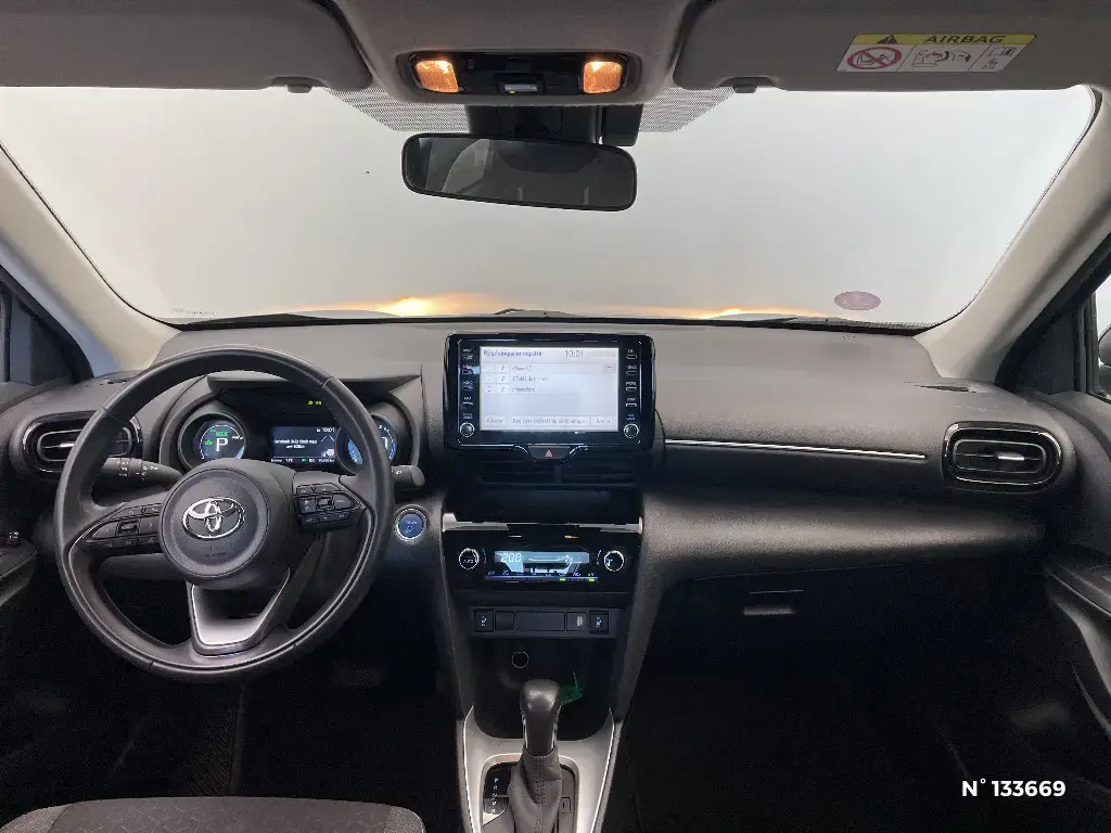 TOYOTA YARIS CROSS I - Miniature 6