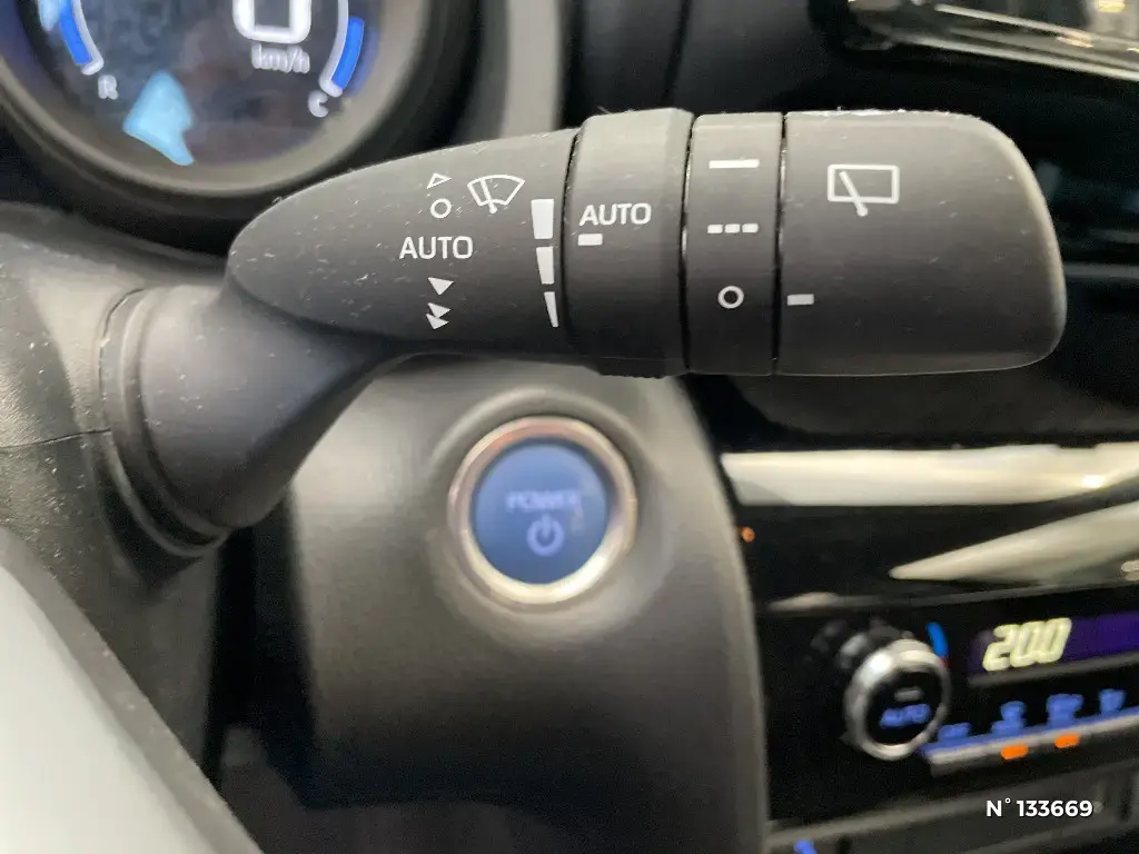 TOYOTA YARIS CROSS I - Miniature 20