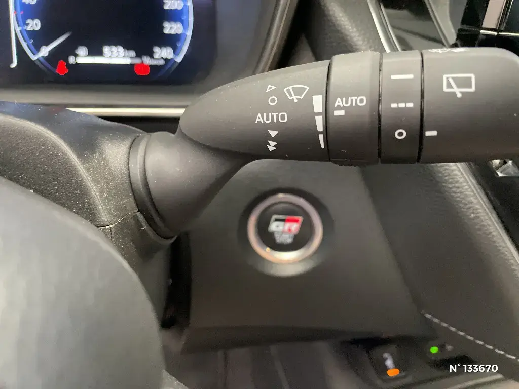 TOYOTA COROLLA XII - Miniature 20