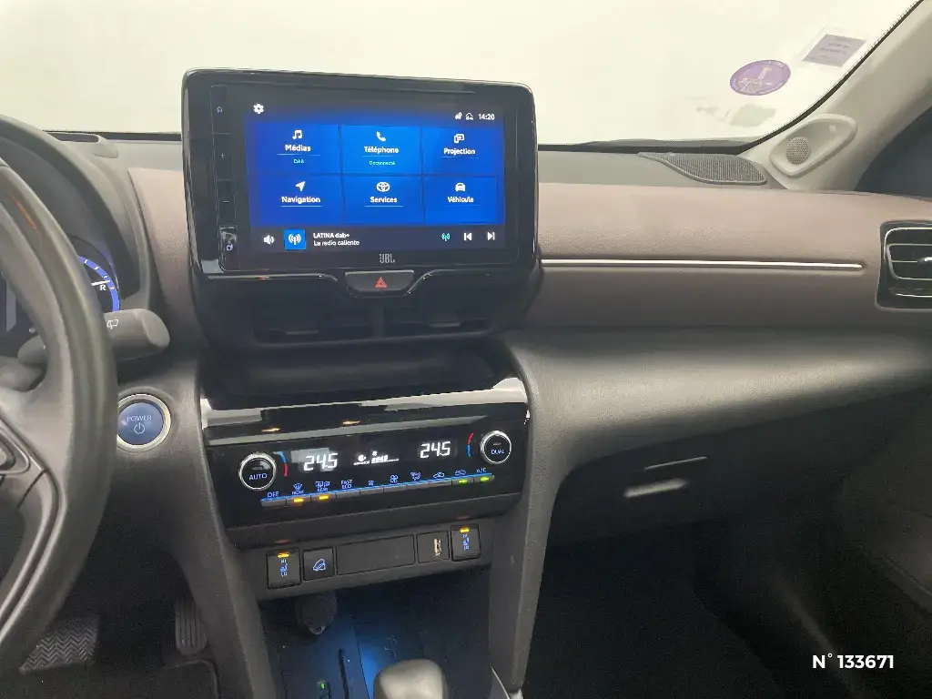 TOYOTA YARIS CROSS I - Miniature 7