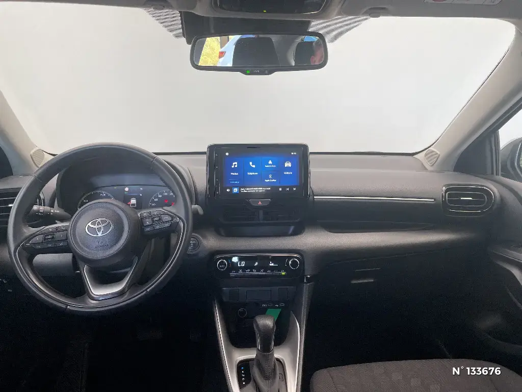TOYOTA YARIS IV - Miniature 6
