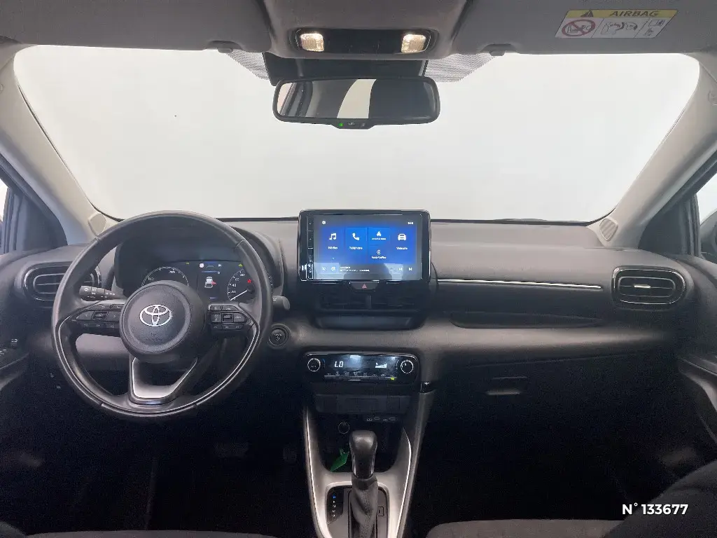 TOYOTA YARIS IV - Miniature 6