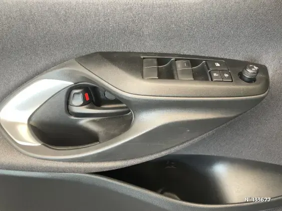 TOYOTA YARIS IV - voiture d'occasion - Photo 35