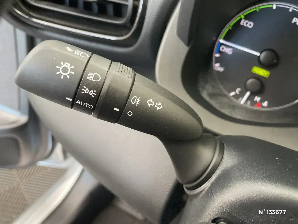 TOYOTA YARIS IV - Miniature 22