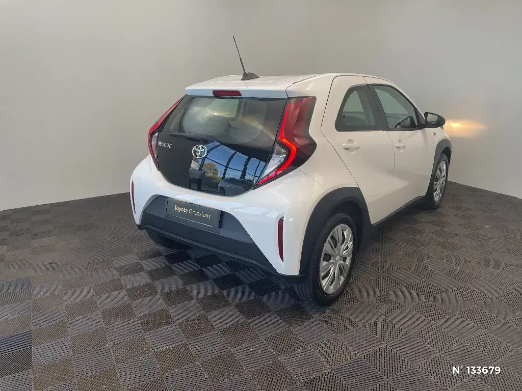 TOYOTA AYGO X - Miniature 2