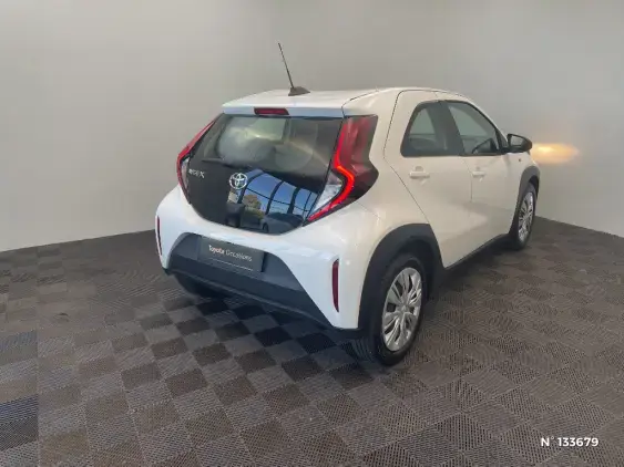 TOYOTA AYGO X - voiture d'occasion - Photo 4