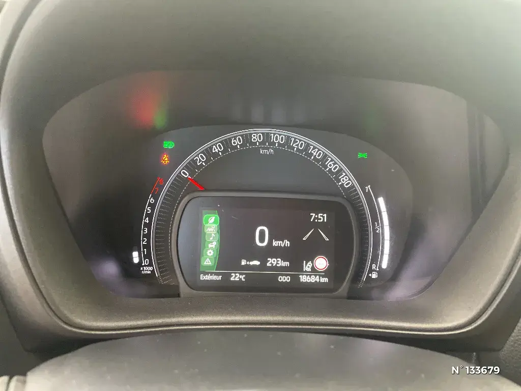 TOYOTA AYGO X - Miniature 8