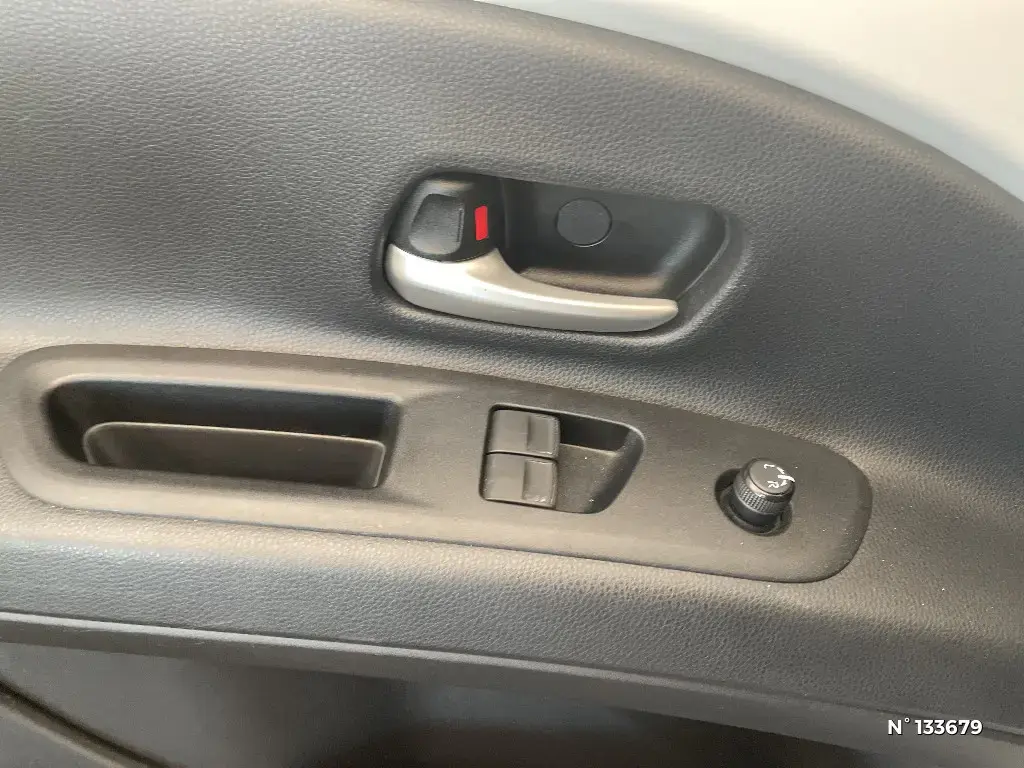 TOYOTA AYGO X - Miniature 16