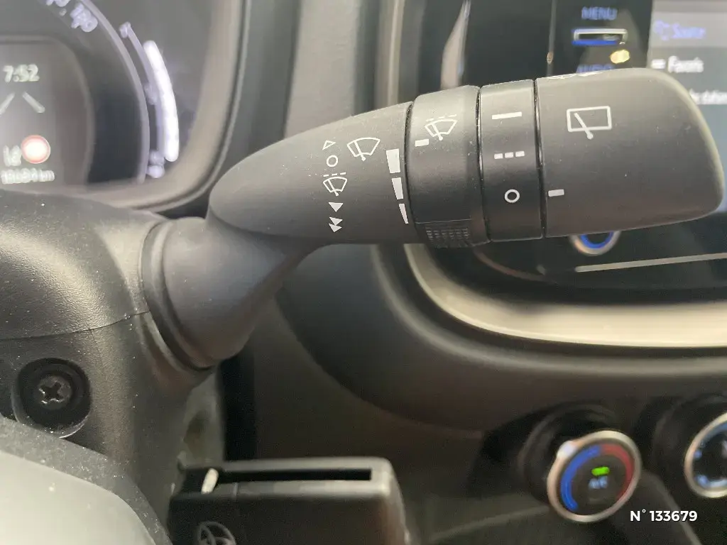 TOYOTA AYGO X - Miniature 20