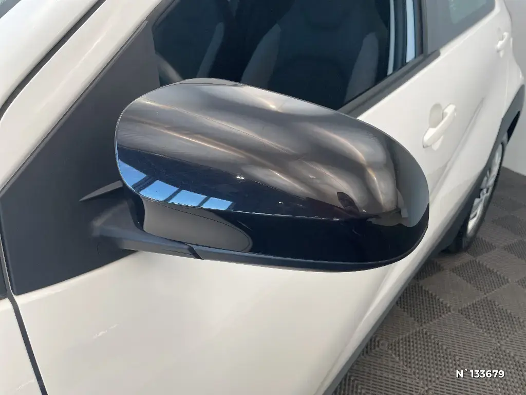 TOYOTA AYGO X - Miniature 23