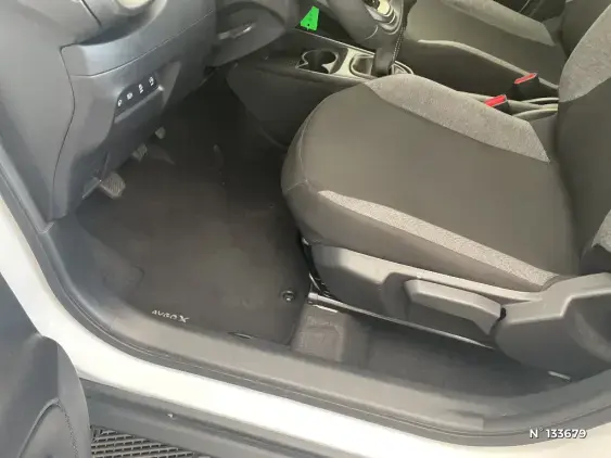 TOYOTA AYGO X - voiture d'occasion - Photo 28