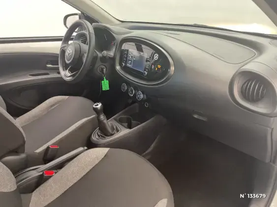 TOYOTA AYGO X - voiture d'occasion - Photo 10