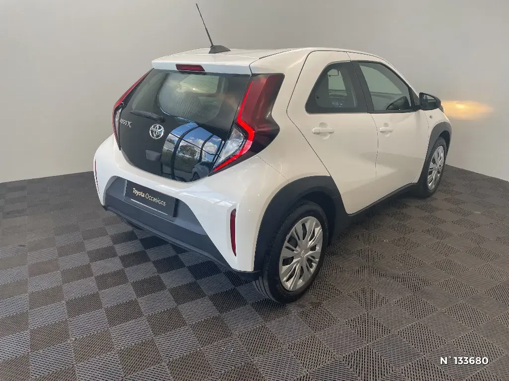 TOYOTA AYGO X - Miniature 2