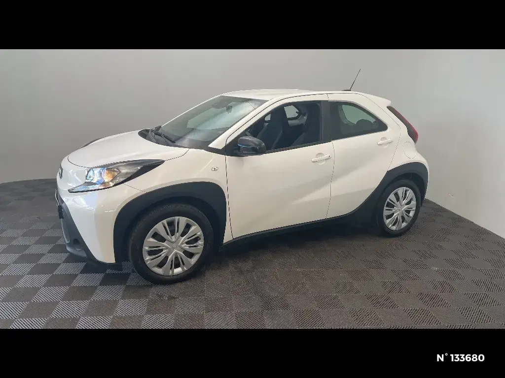 TOYOTA AYGO X - Miniature 4