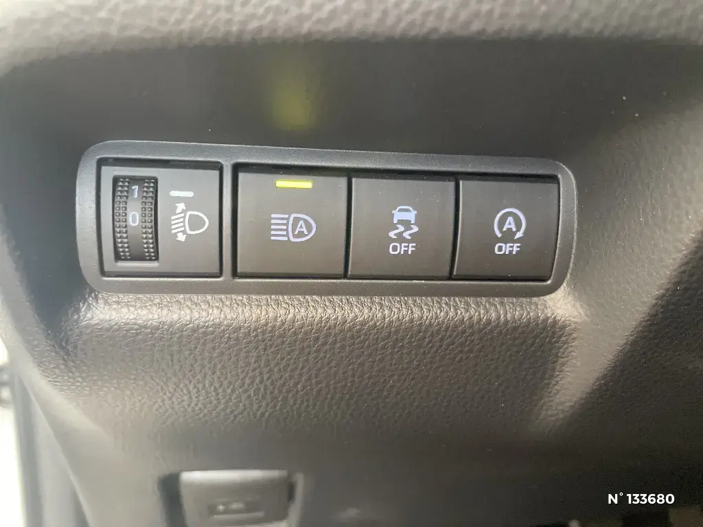 TOYOTA AYGO X - Miniature 10