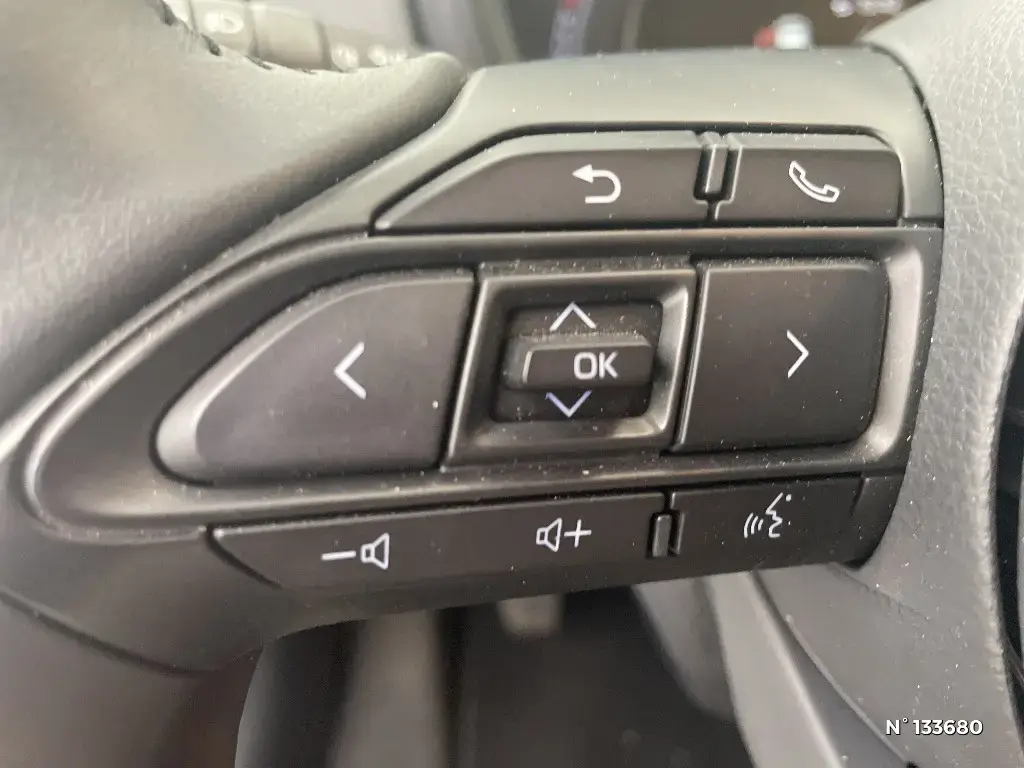 TOYOTA AYGO X - Miniature 16