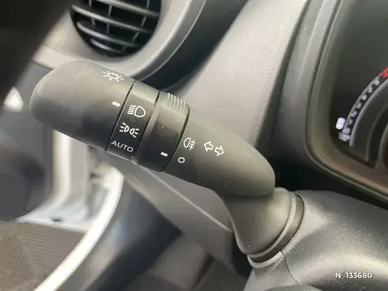 TOYOTA AYGO X - voiture d'occasion - Photo 38