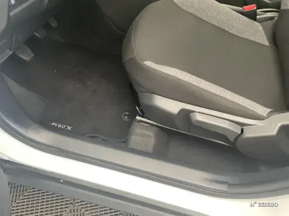 TOYOTA AYGO X - voiture d'occasion - Photo 27