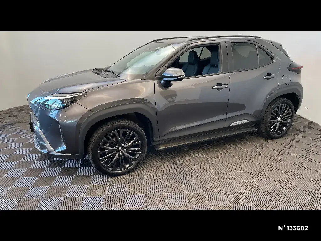 TOYOTA YARIS CROSS I - Miniature 4