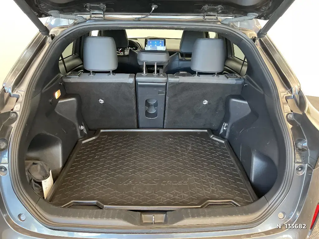 TOYOTA YARIS CROSS I - Miniature 10
