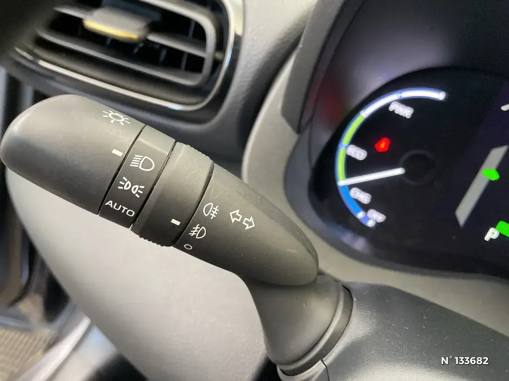 TOYOTA YARIS CROSS I - Miniature 21