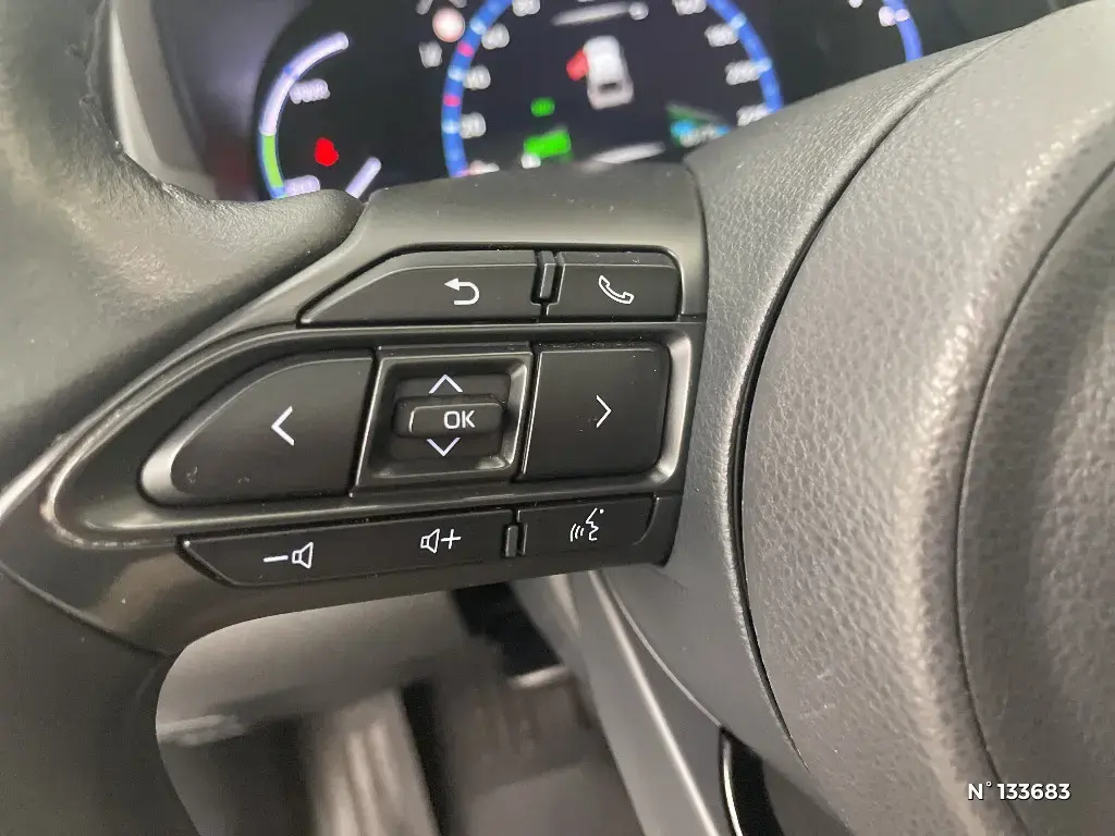 TOYOTA YARIS CROSS I - Miniature 18