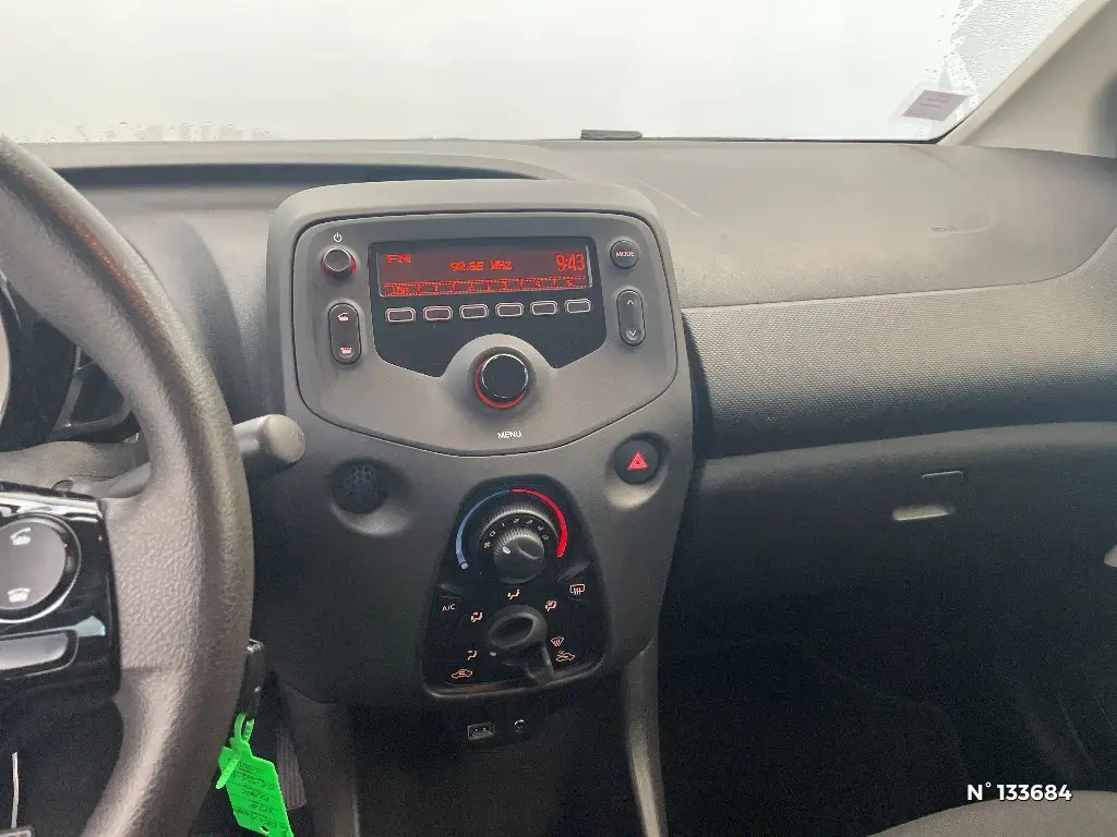 TOYOTA AYGO II - Miniature 7
