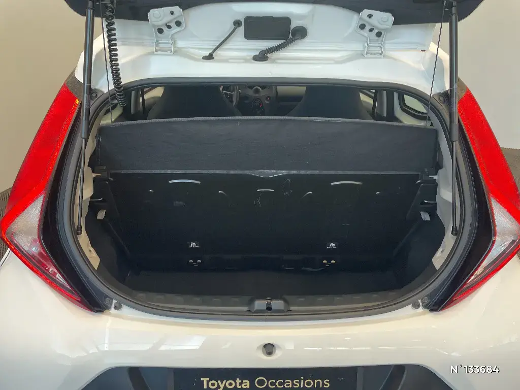 TOYOTA AYGO II - Miniature 9