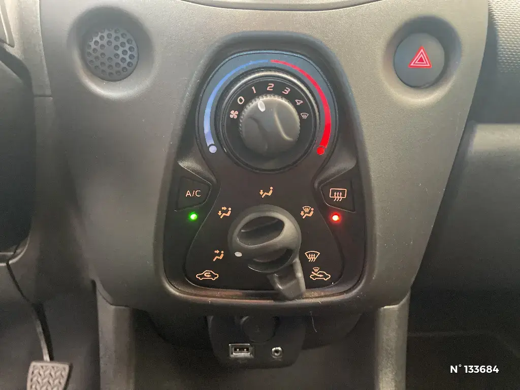 TOYOTA AYGO II - Miniature 11