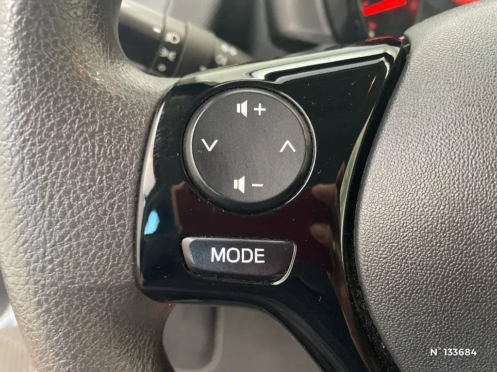 TOYOTA AYGO II - Miniature 17