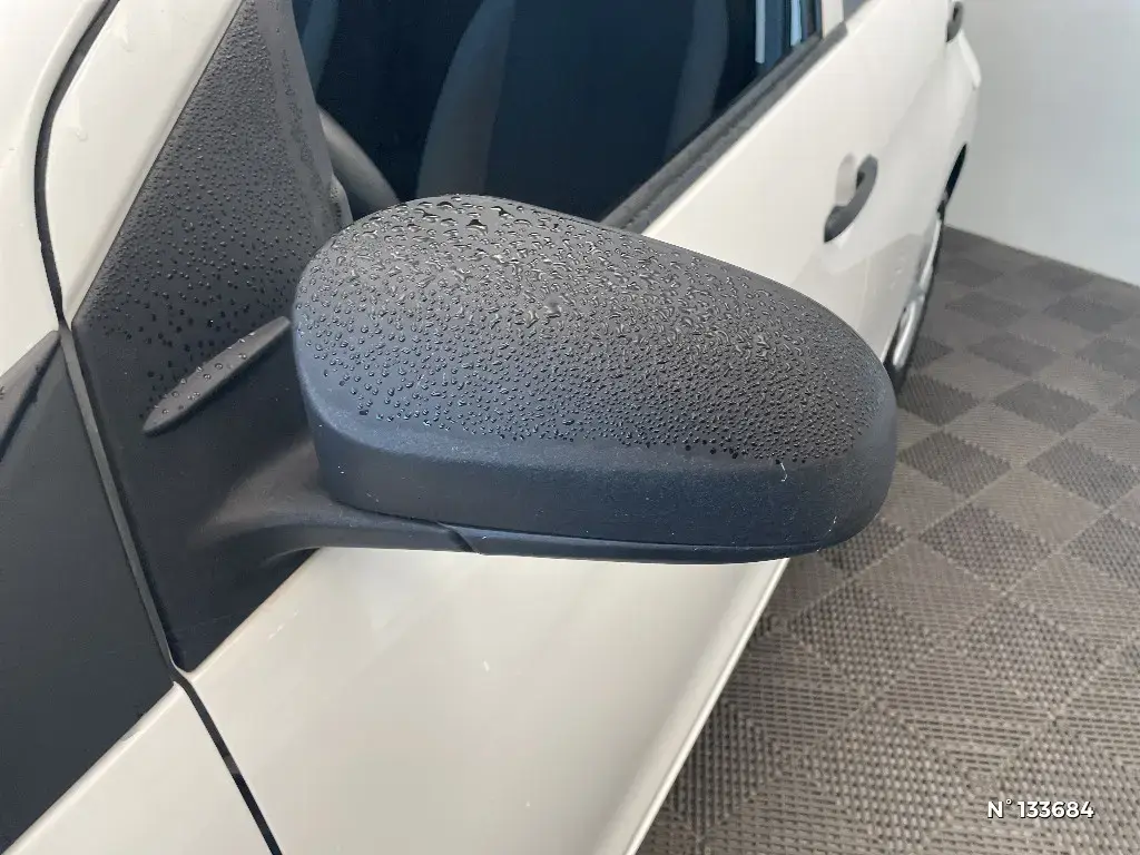 TOYOTA AYGO II - Miniature 22
