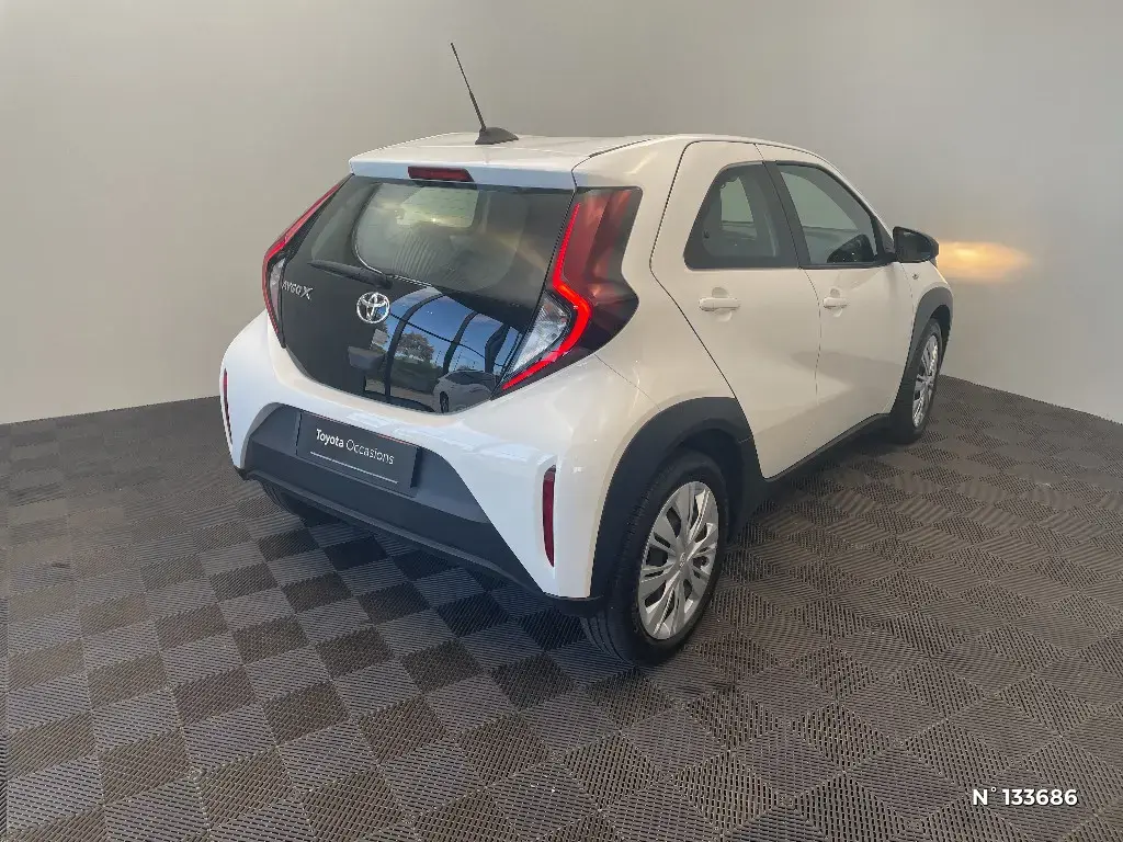 TOYOTA AYGO X - Miniature 2