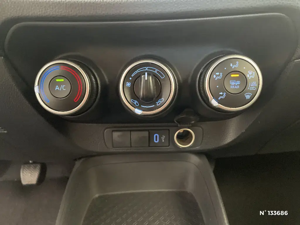 TOYOTA AYGO X - Miniature 12