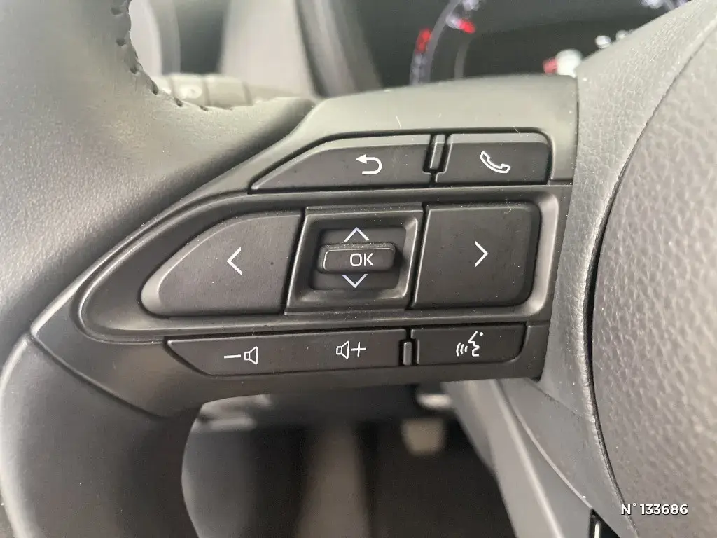 TOYOTA AYGO X - Miniature 18