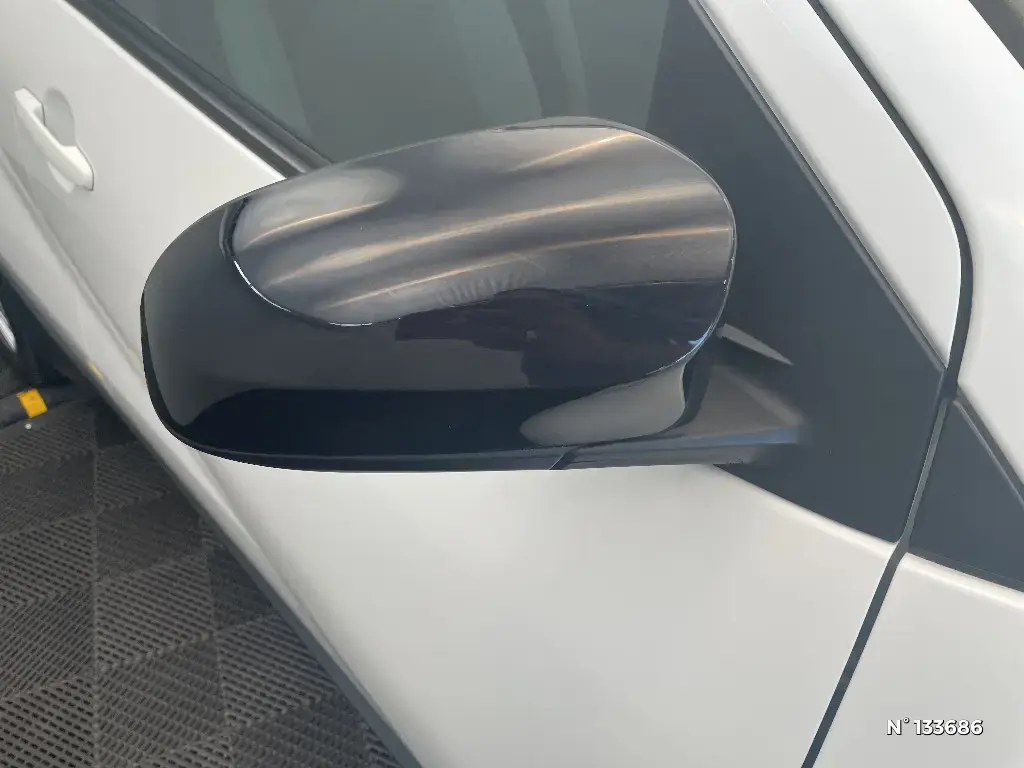 TOYOTA AYGO X - Miniature 25