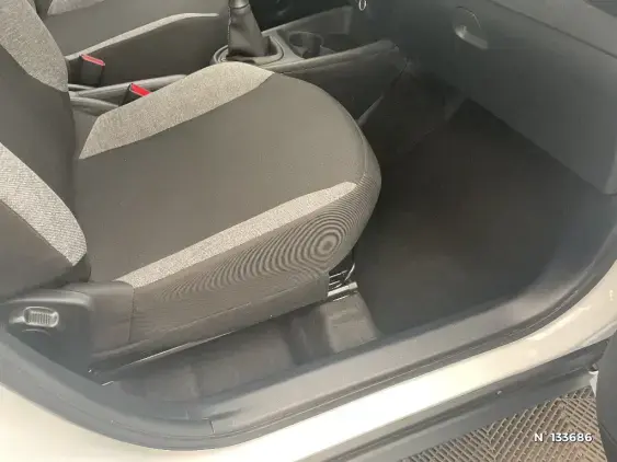 TOYOTA AYGO X - voiture d'occasion - Photo 26