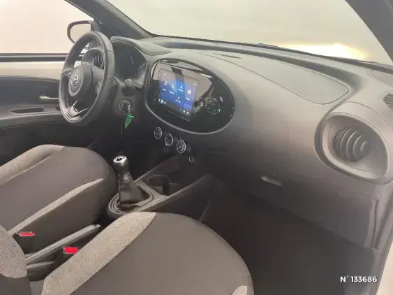 TOYOTA AYGO X - voiture d'occasion - Photo 10