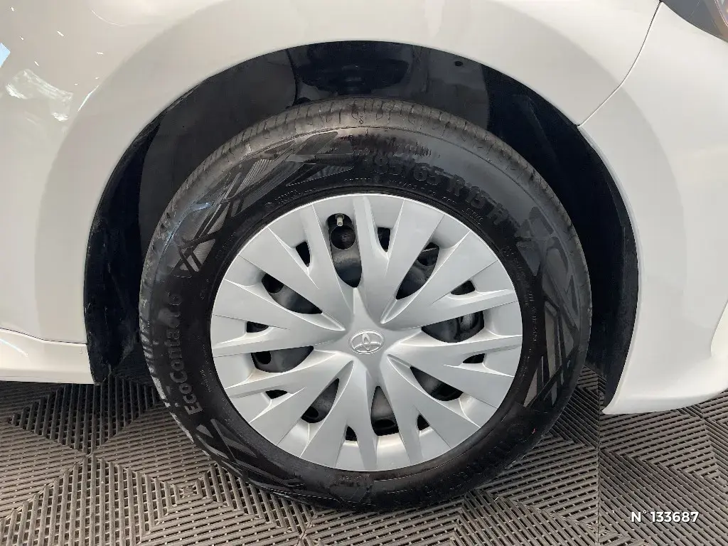 TOYOTA YARIS IV - Miniature 5