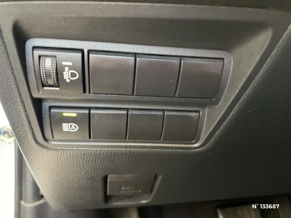 TOYOTA YARIS IV - Miniature 11