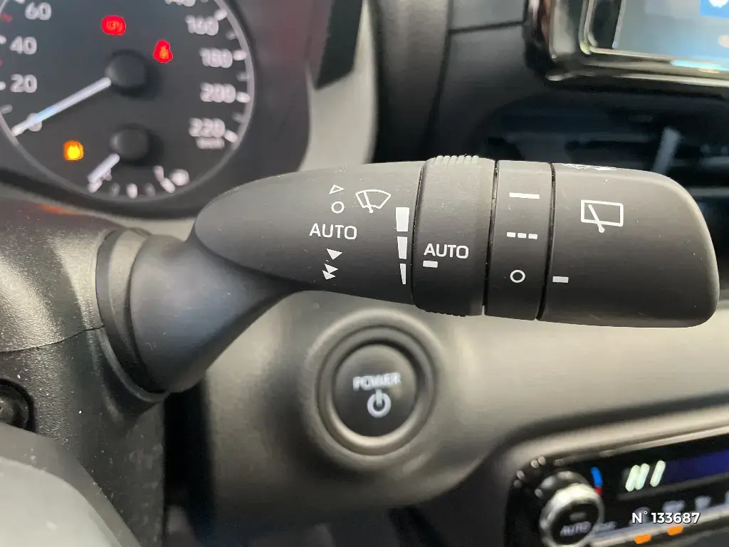TOYOTA YARIS IV - Miniature 19