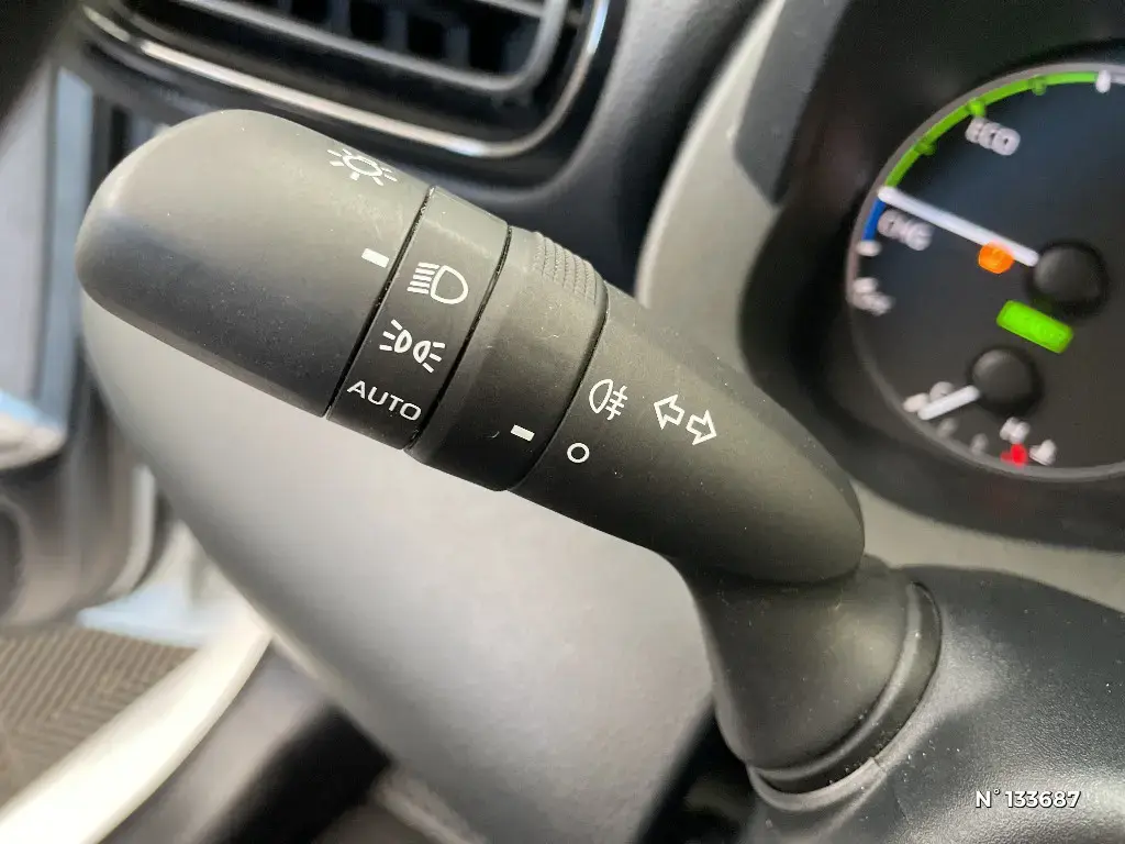 TOYOTA YARIS IV - Miniature 20