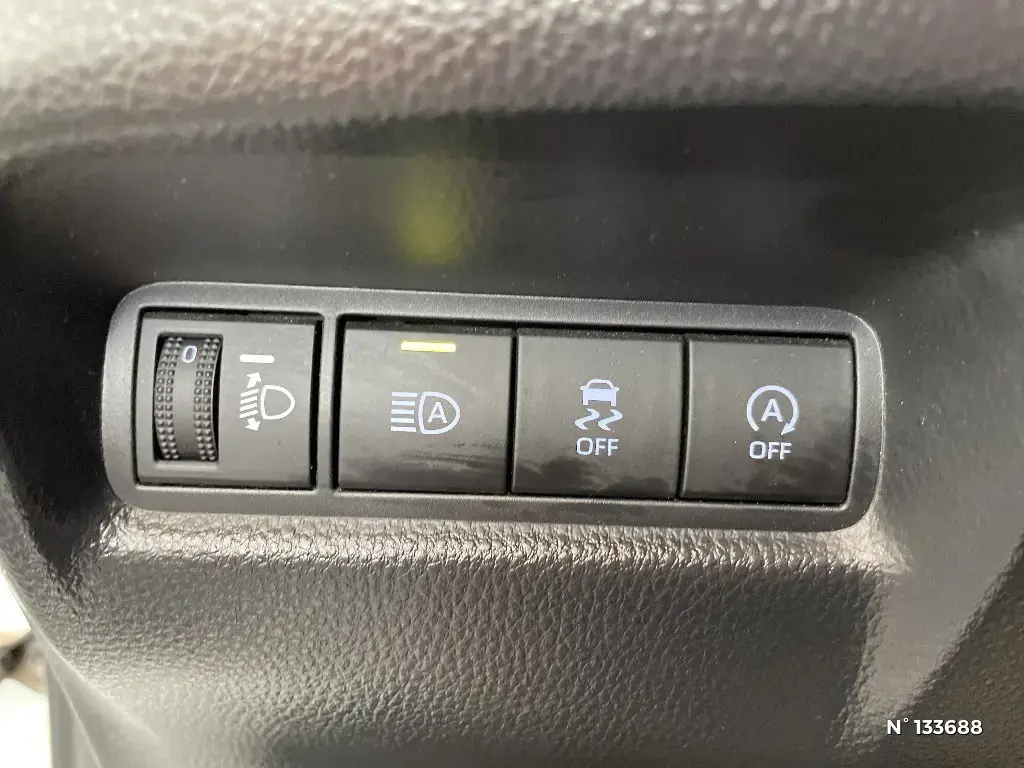 TOYOTA AYGO X - Miniature 11