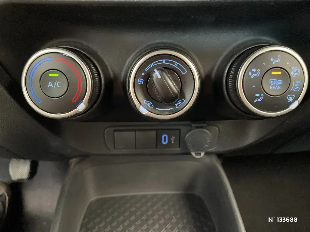 TOYOTA AYGO X - Miniature 12