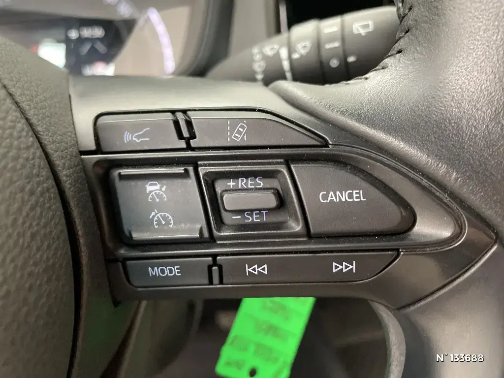 TOYOTA AYGO X - Miniature 19